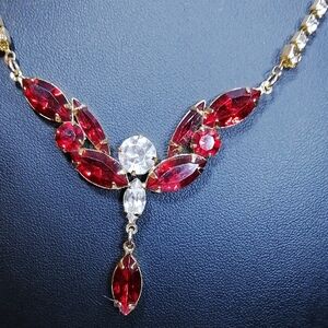 Sparkling Ruby Red And Clear Crystals Gorgeous Necklace 18" Long In A Gift Box